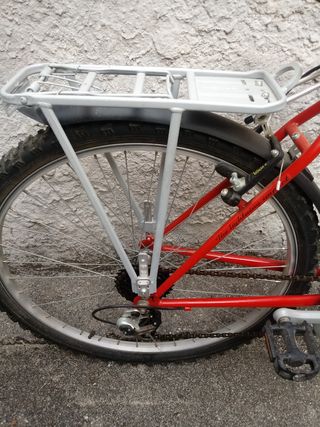 Bicicleta de Montaña Roja
BH "Flash"