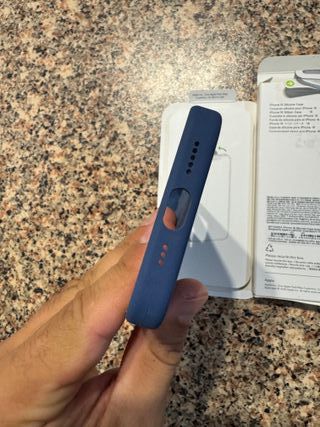 Cover iPhone 16 Silicone Blu Denim
