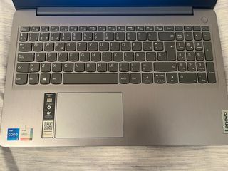 Lenovo IdeaPad Slim 3 (2022) i5 11ª Gen 8GB RAM