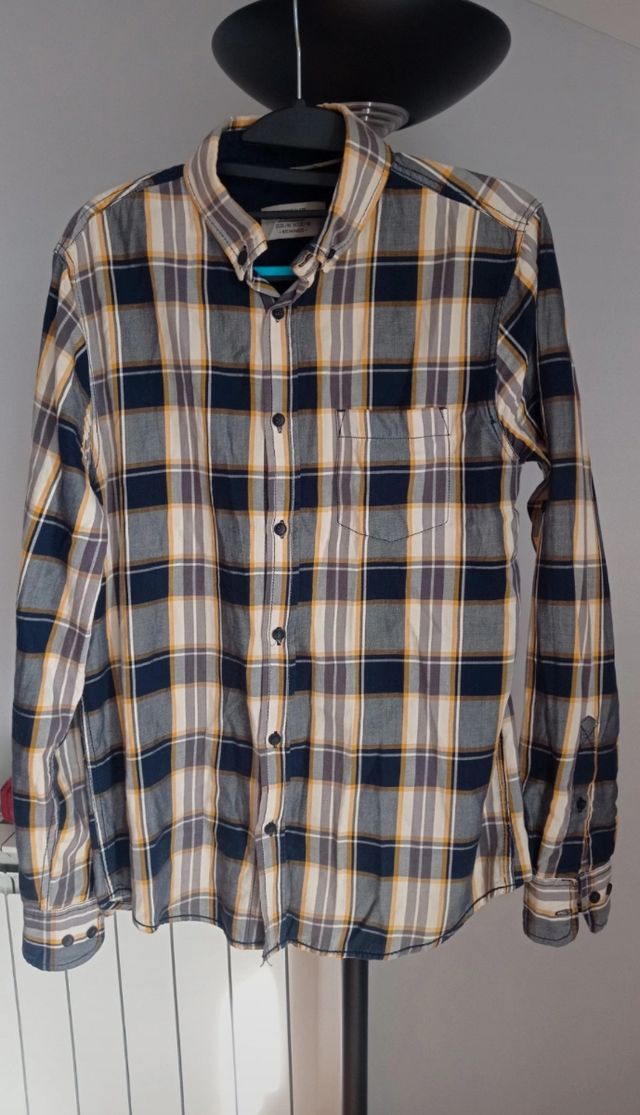 Camisa cuadros amarillo y azul. Pull&Bear