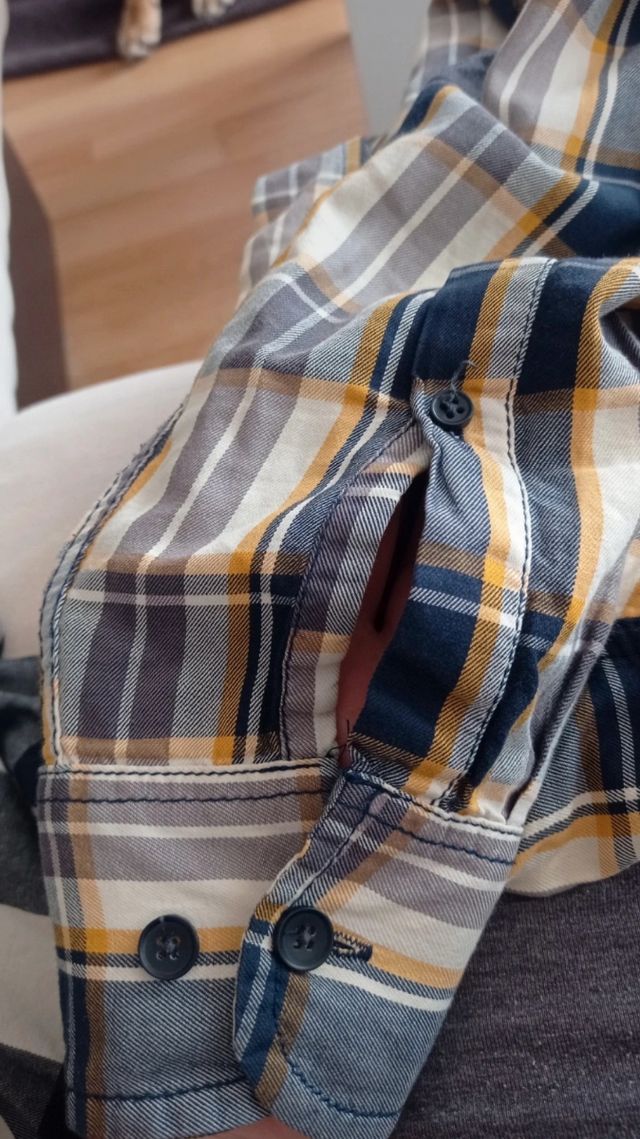 Camisa cuadros amarillo y azul. Pull&Bear