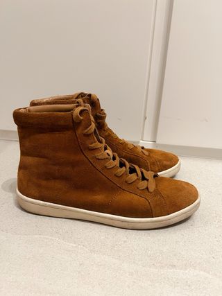 Botín piel cordones