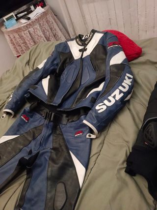 Mono Suzuki GSXR Cuero y Kevlar Azul y Negro