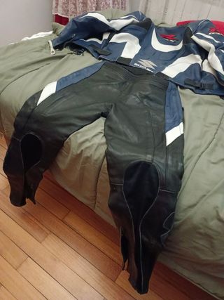 Mono Suzuki GSXR Cuero y Kevlar Azul y Negro