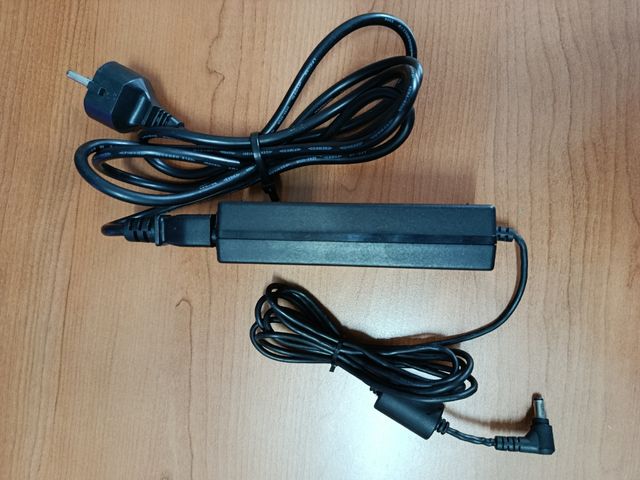 Adaptador de corriente Asus 19V