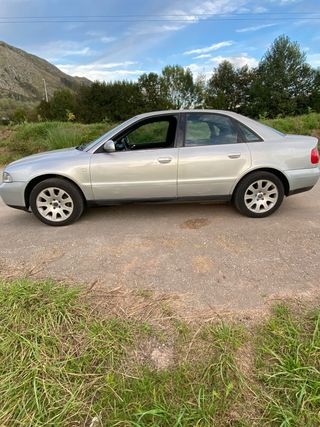 Audi A4 1.9 115 caballos año 2000