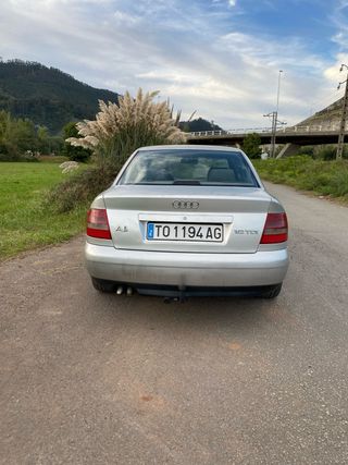 Audi A4 1.9 115 caballos año 2000