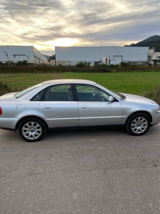 Audi A4 1.9 115 caballos año 2000