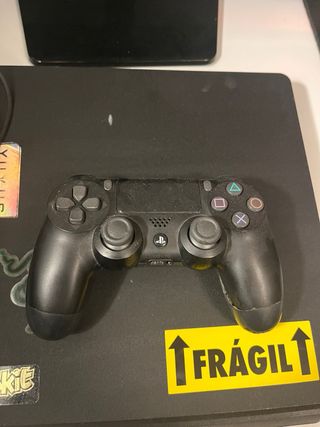 PS4 Slim 1TB + Mando Negro + Auriculares Razer