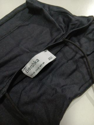 Top Bershka Negro Talla XS
