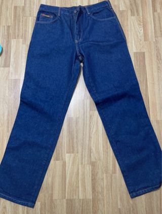Vaqueros azules de hombre