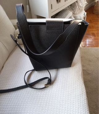 Bolso bandolera negro Tous con cadena

