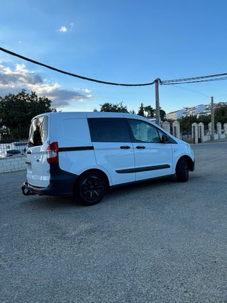 Ford Transit Courier 2016