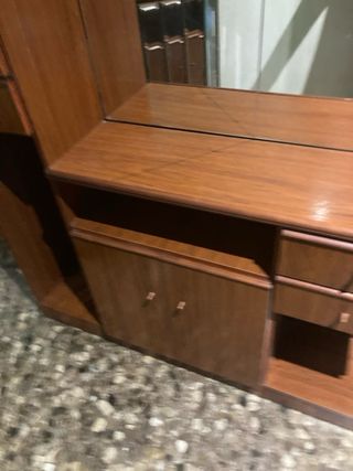 Mueble recibidor madera y cristal