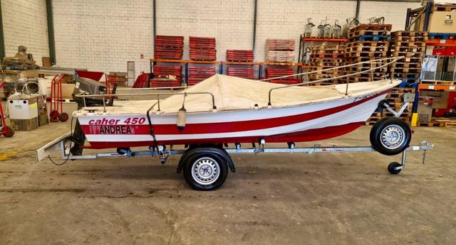 Barca con remolque y motor Tohatsu 30