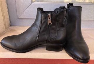 Lote 2 pares botines y deportivas 