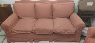 Sofá y sillones rosa tela