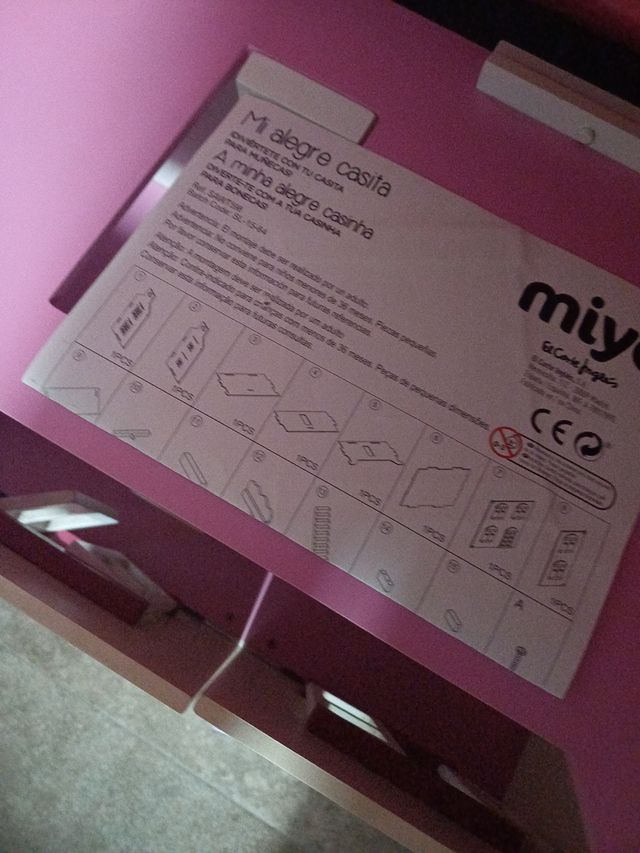 Casa de muñecas de madera Miyo