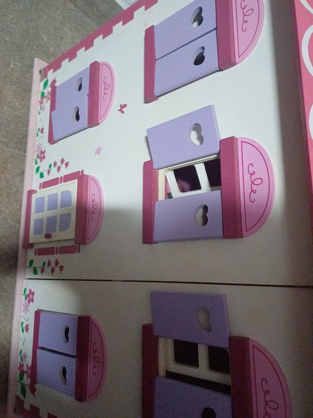 Casa de muñecas de madera Miyo