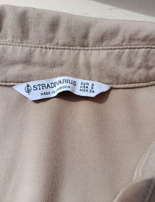 Camisa  corta cropped Stradivarius