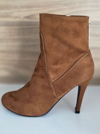 Botines de piel marrón Talla 40