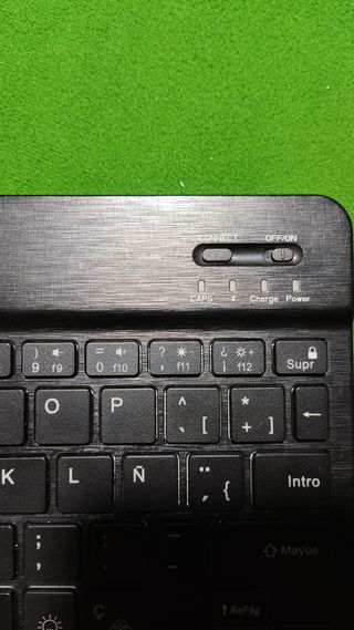 Teclado Negro bluetooth ultrafino ideal  tablets