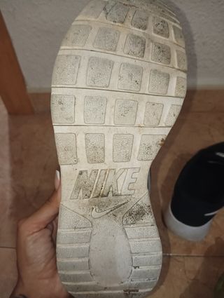 Zapatillas Nike Negras y Blancas
