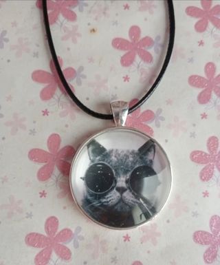 Collar gato con colgante