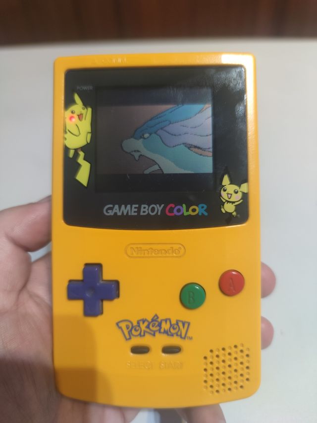 Nintendo Game Boy Color Pokémon Pikachu