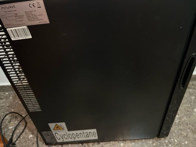 Vinoteca MYWAVE Negra