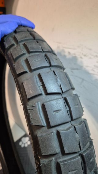 Juego de Pirelli Scorpion 90/90 r21 y 150/70 r18 