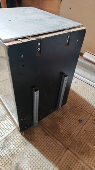 Vitrina expositora cristal y aluminio