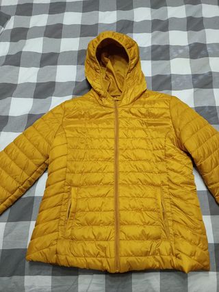 Abrigo ligero mujer amarillo solo usado una vez