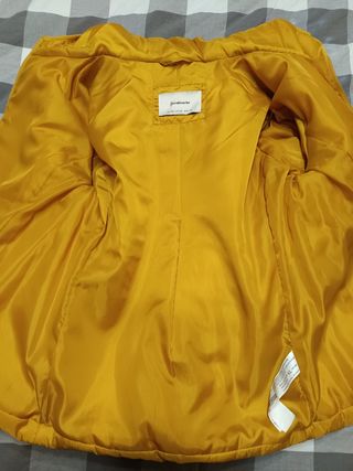 Abrigo ligero mujer amarillo solo usado una vez
