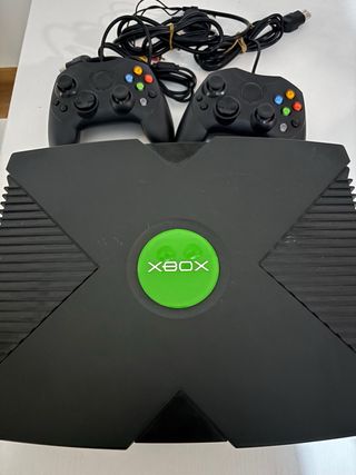 Xbox Clásica Negra + 2 Mandos