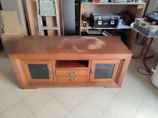 Mueble de comedor madera y cristal