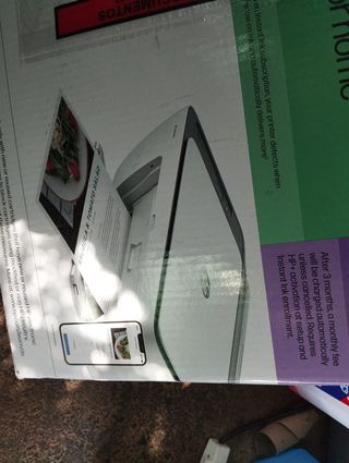 Stampante HP DeskJet con WiFi e scanner 