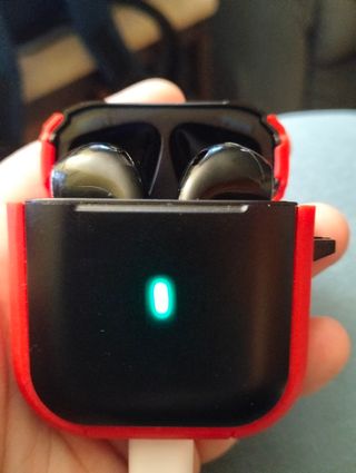 Auriculares Bluetooth Inalámbricos Negros y Rojos