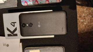 Teléfono LG K4 Negro + Accesorios