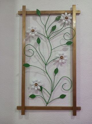 Cuadro decorativo flores metal dorado y verde
