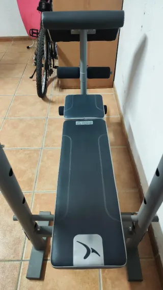 Banco de pesas y musculación