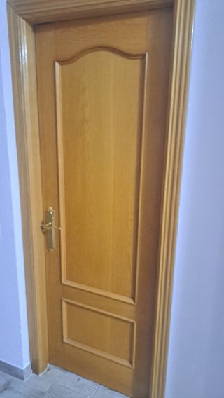 Puertas de madera maciza