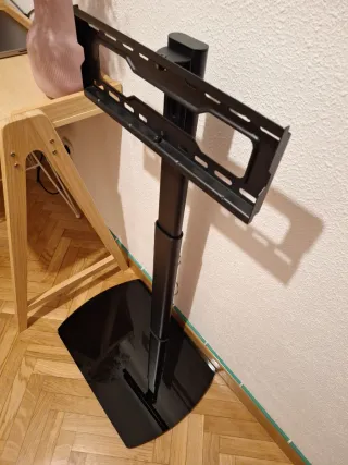 Soporte TV Negro Ajustable