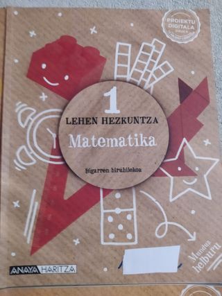 4 Libros de texto de 1 primaria varias asignaturas