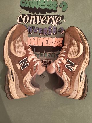 New Balance 2002R Beige/Marrón