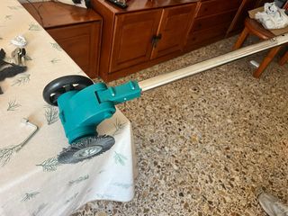 Herramienta de limpieza a batería