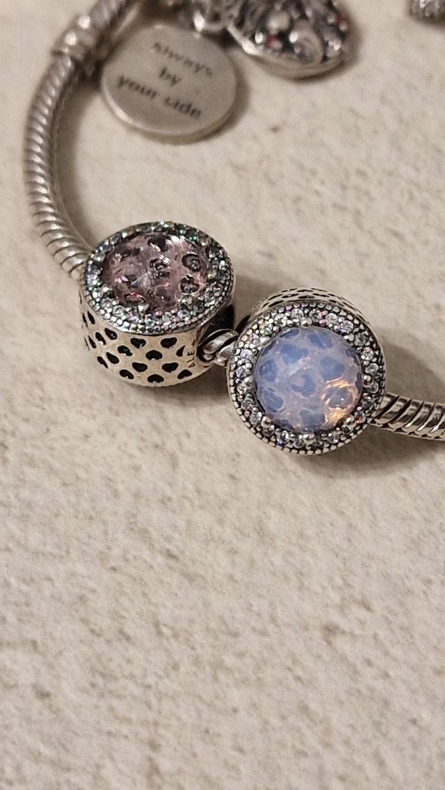 Charm Pandora Pietre Rosa e Lilla