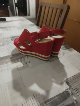Sandalias Rojas Cuña