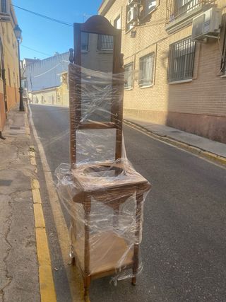 Espejo de pie antiguo de madera