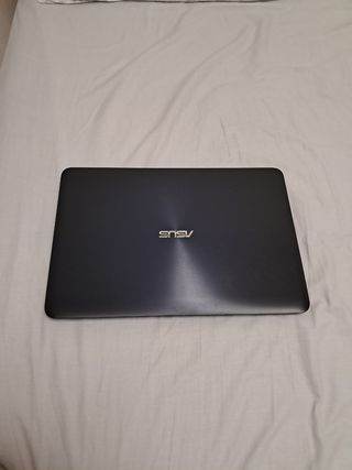 Portátil Asus F556U Negro/Gris
Despiece 